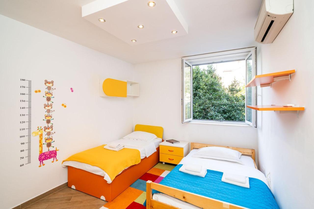 Spacious Two Bedroom Apartment Dubrovnik Eksteriør billede